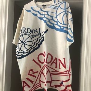 Jordan Retro 1 logo tee